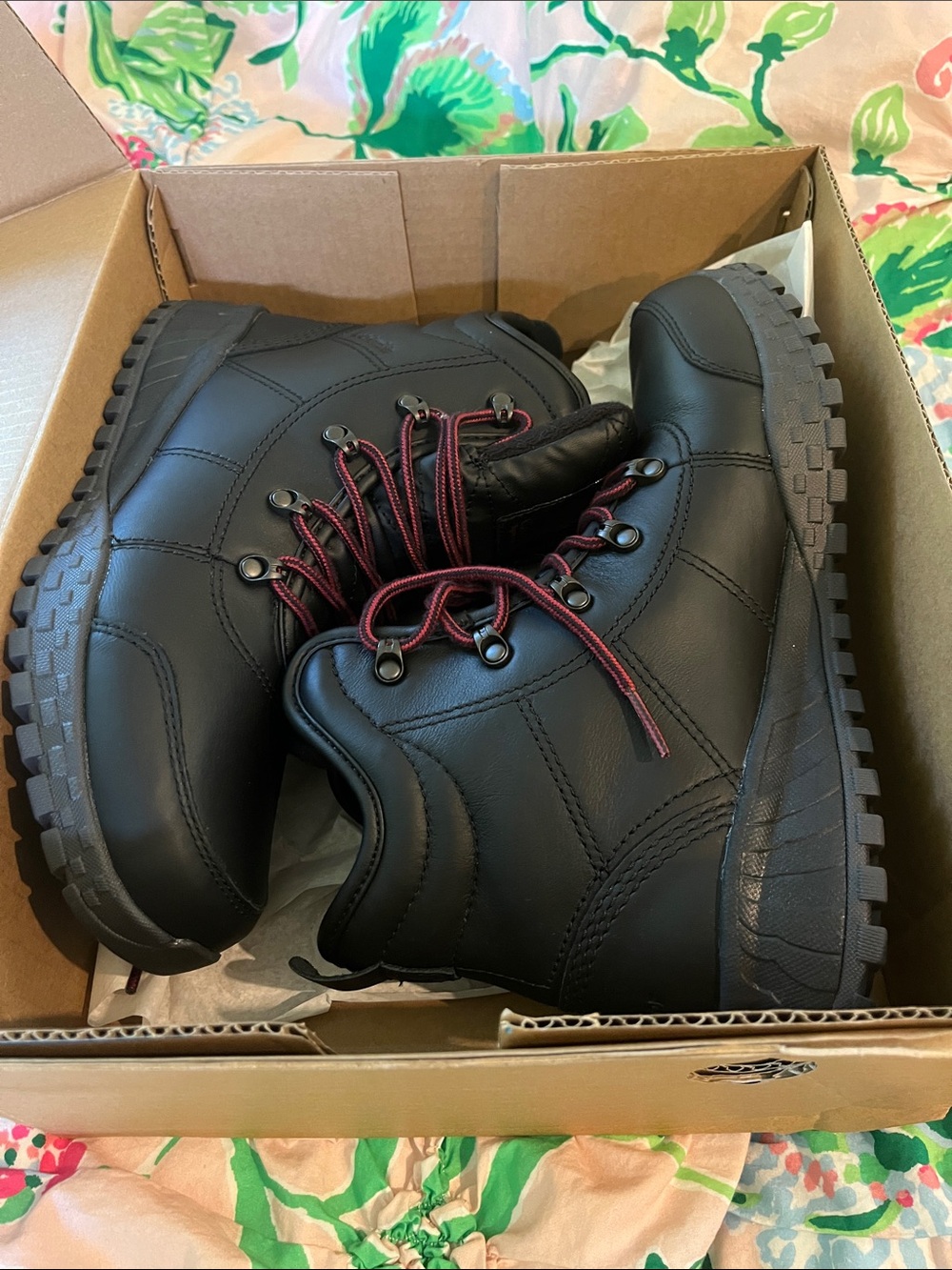 NWT Columbia Black Winter Boots